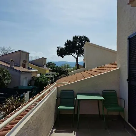 Nyaraló A Piaghja Duplex Mina En Bord De Mer A 150 Metres De La Plage